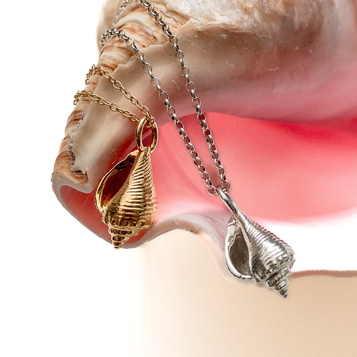 Queen conch necklace in gold vermeil with high-polish and satin finish options