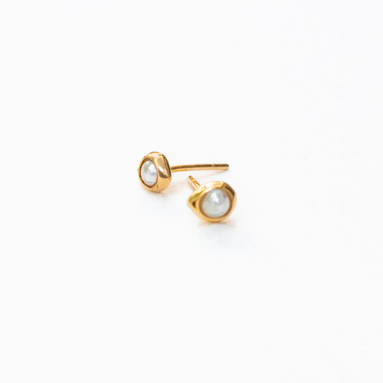 Oceanus Pearl Studs