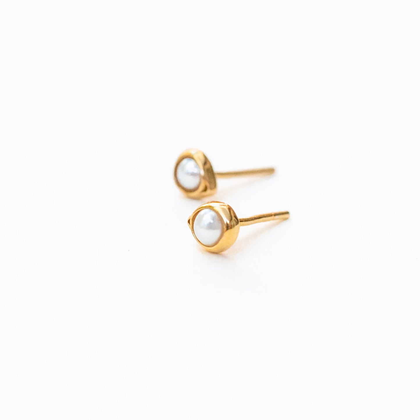 Oceanus Pearl Studs