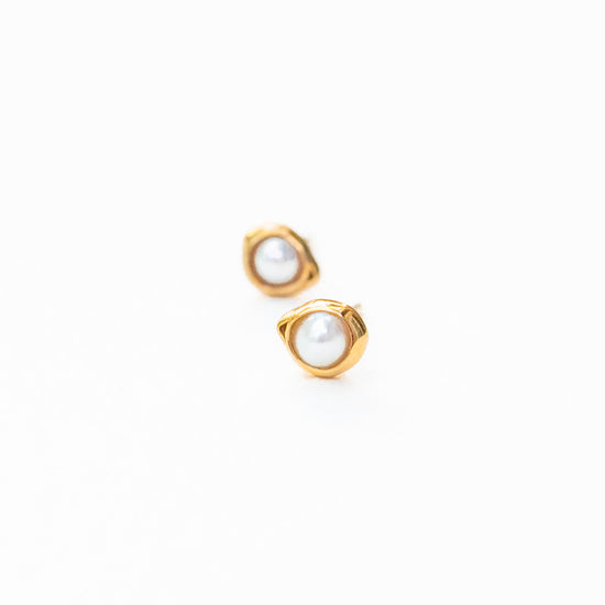 Oceanus Pearl Studs